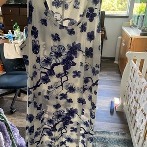 NWT gorgeous Lularoe Medium Dani